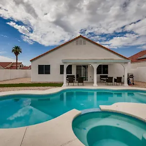 https://luxurious-house-with-a-pool-spa-and-patio-sleeps-6-comfortably.las-vegashotels.net