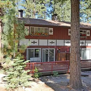 https://wildwood-avenueapartment.insouthlaketahoe.com